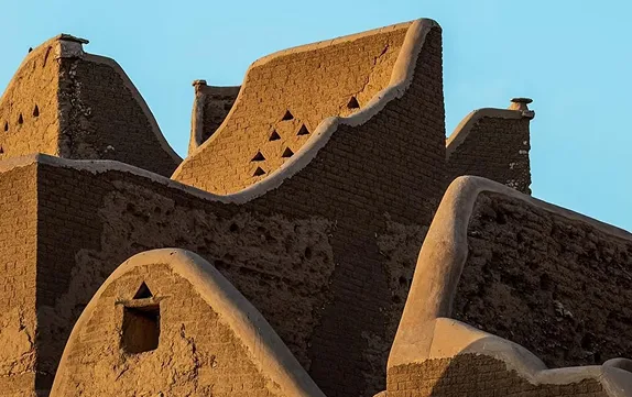 العمارة الطينية في حي الطريف